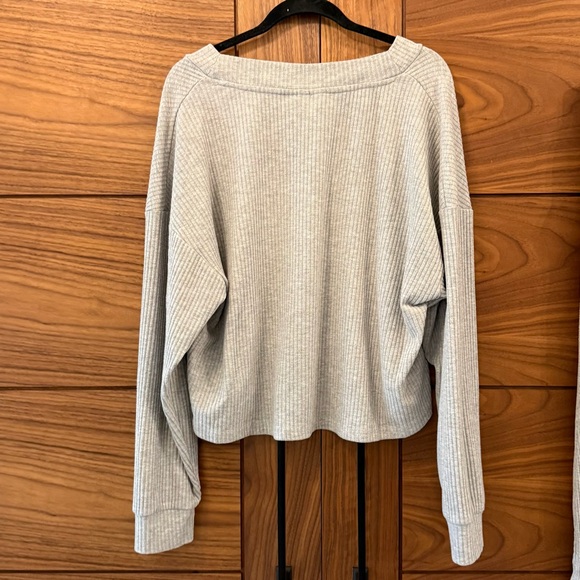 Papinelle Gray Ribbed Lounge Set Jogger Pants (Sz M) and V-Neck Top (Sz L) - Picture 5 of 12